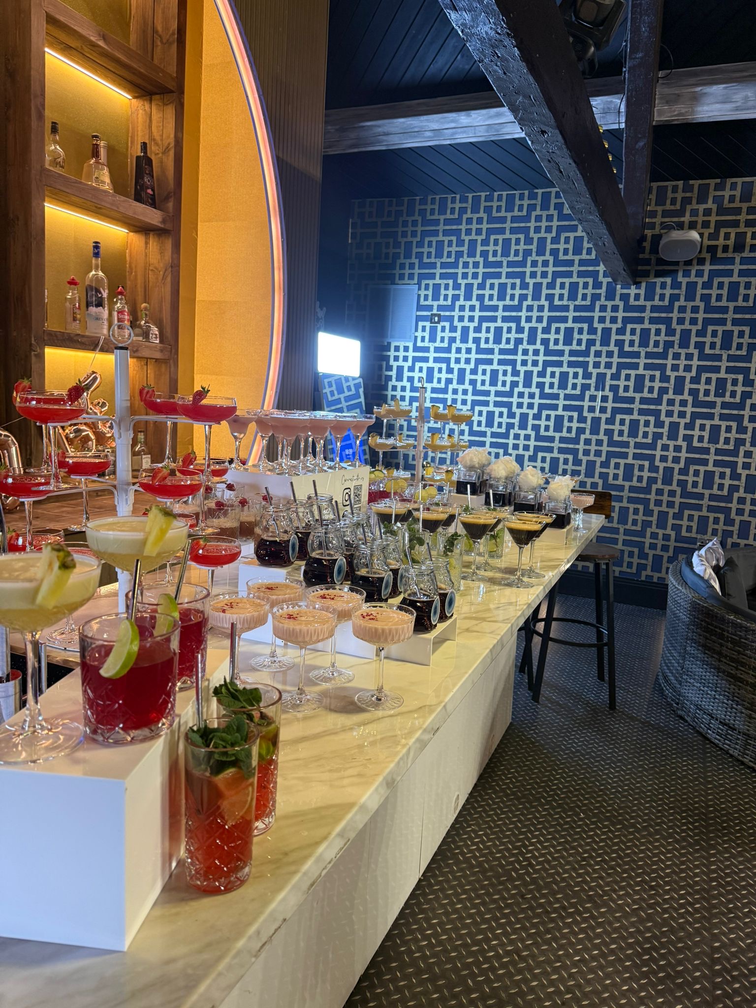 Cocktails and grazing table event image